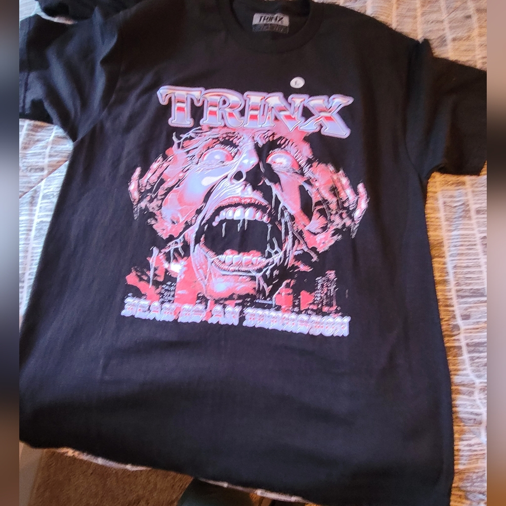 Black Graphic Tee - Short Sleeve